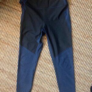 Outdoor Voices Black Blue Ankle Cropped High Rise Leggings Size Large excellent